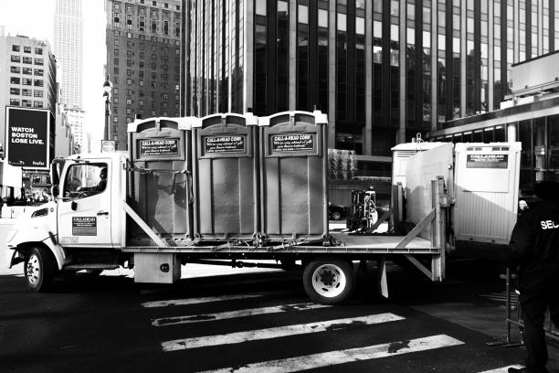 Best Portable bathroom rental  in Northville, MI